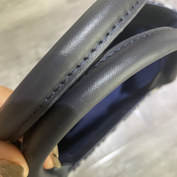 激安ブランドバッグ素材ディテール